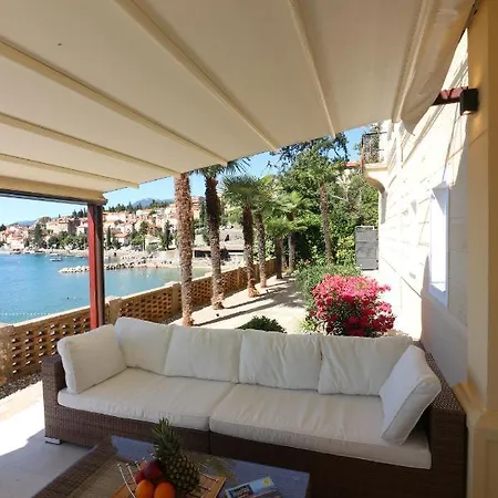 Διαμέρισμα Seaside Volosko On The *